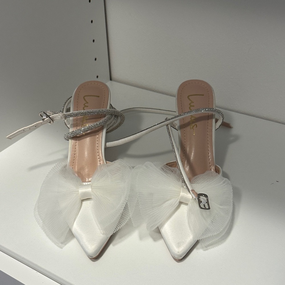 Lulu's White Heels with Bow Accent